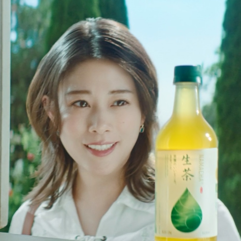 高畑充希、鈴木亮平が進化したおいしさに感動／キリンビバレッジ