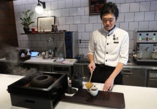 Wネルドリップに白湯を加える新発想／UCCグループ
