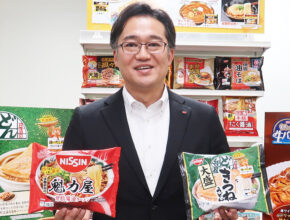 京都北白川の名店「魁力屋」監修ラーメン登場／日清食品冷凍